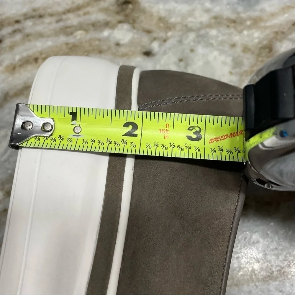 BILL BLASS Sutton Suede Sneaker in Cement Size 9.5